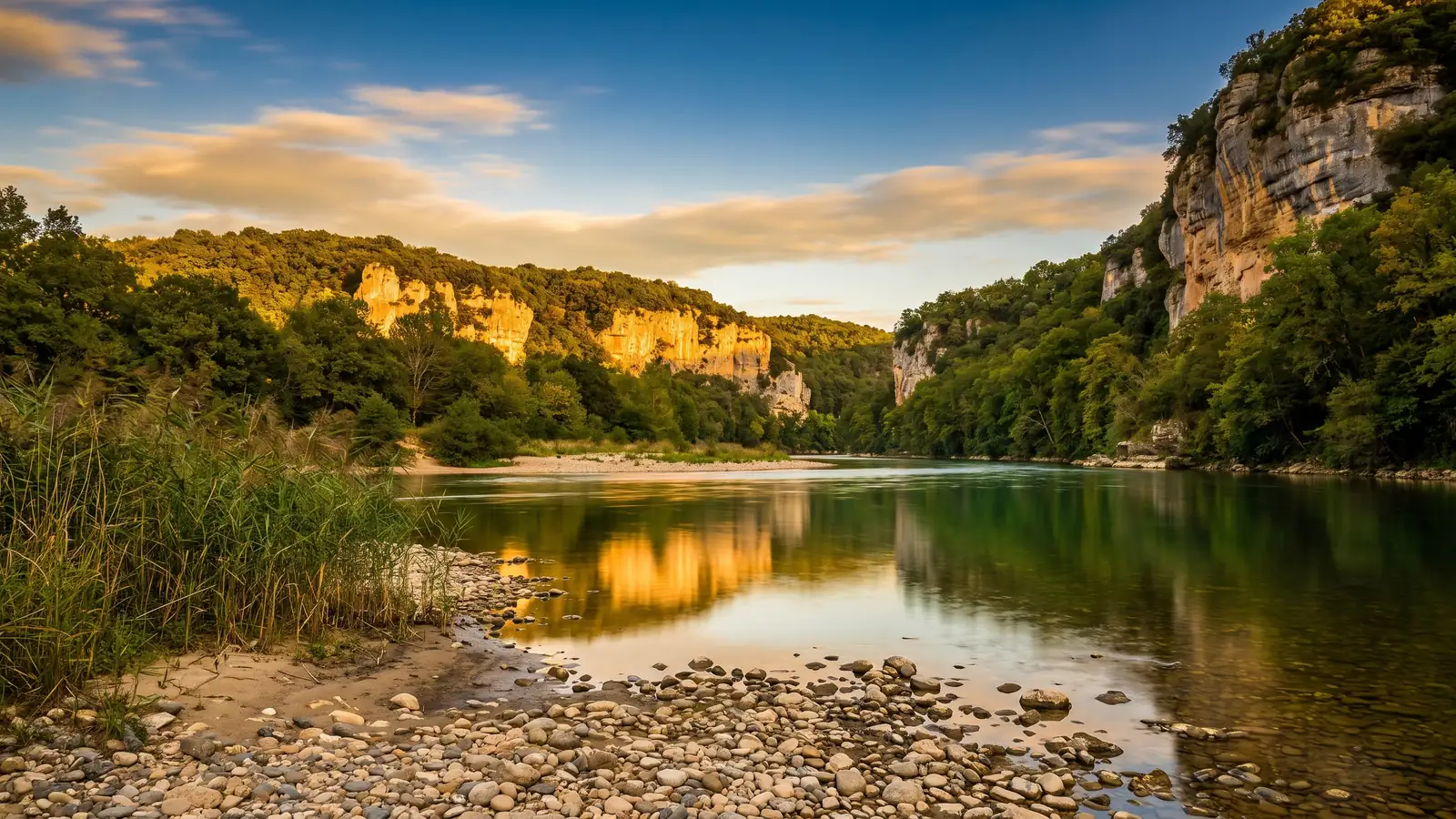 La vallée de la Dordogne vers Domme