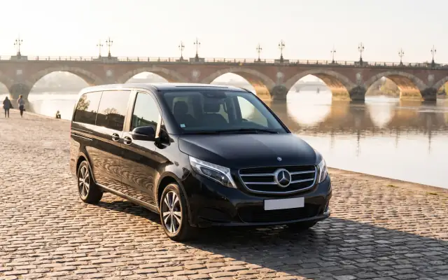 Prix d'un van avec chauffeur à Bordeaux : tarifs 2026