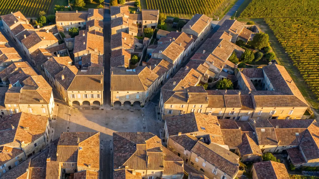 Créon : la bastide et la voie verte Roger-Lapébie