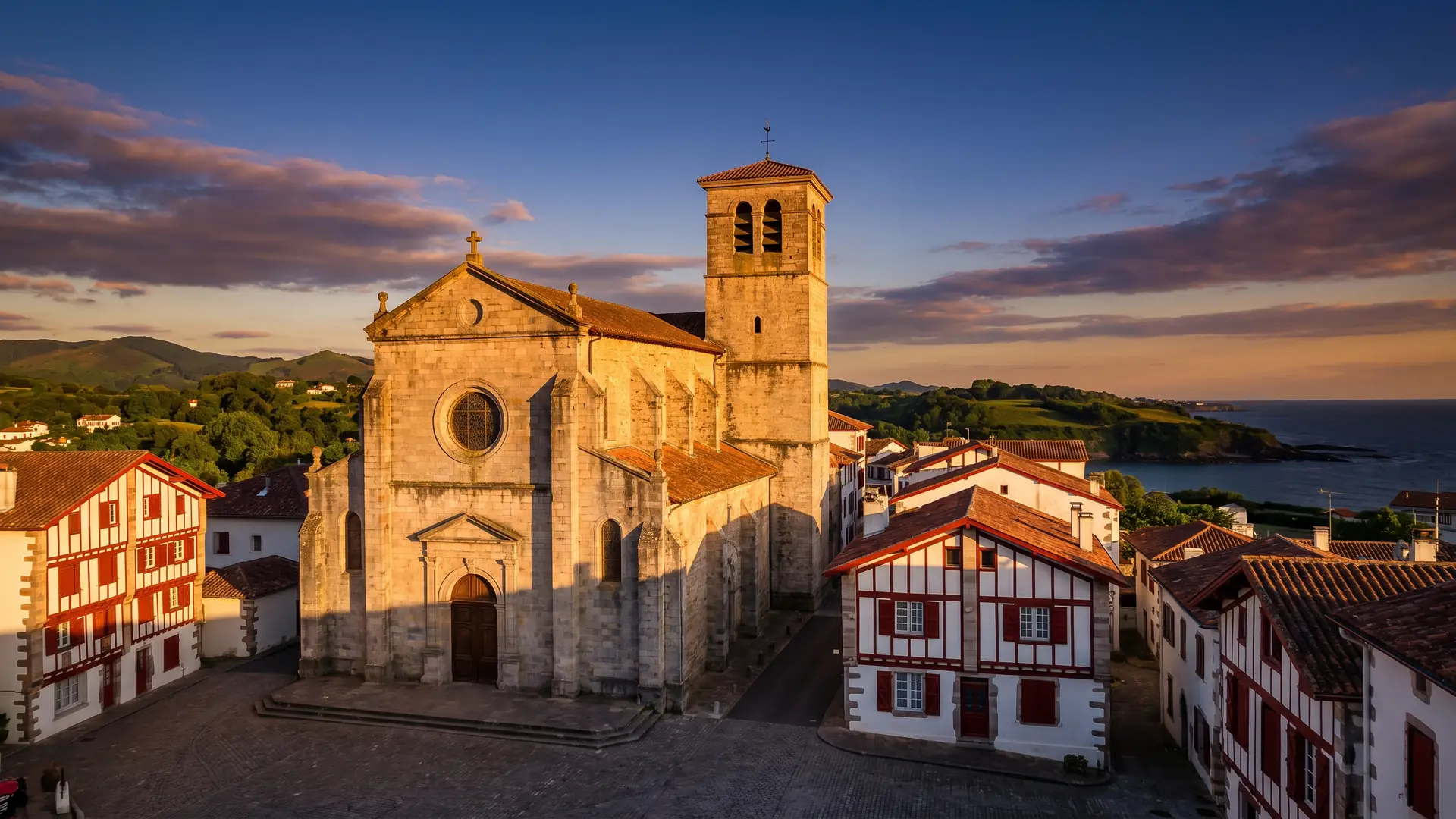 Église Saint-Jean-Baptiste dans le centre de Saint-Jean-de-Luz