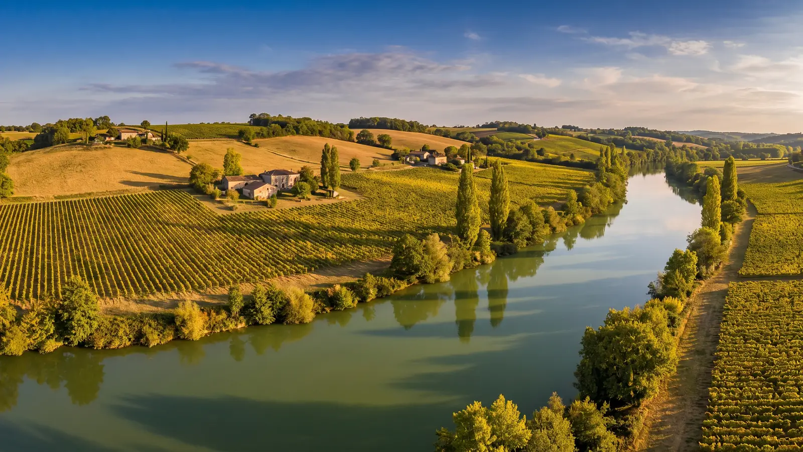 Vallée de la Baïse et ancien chemin de halage près de Valence